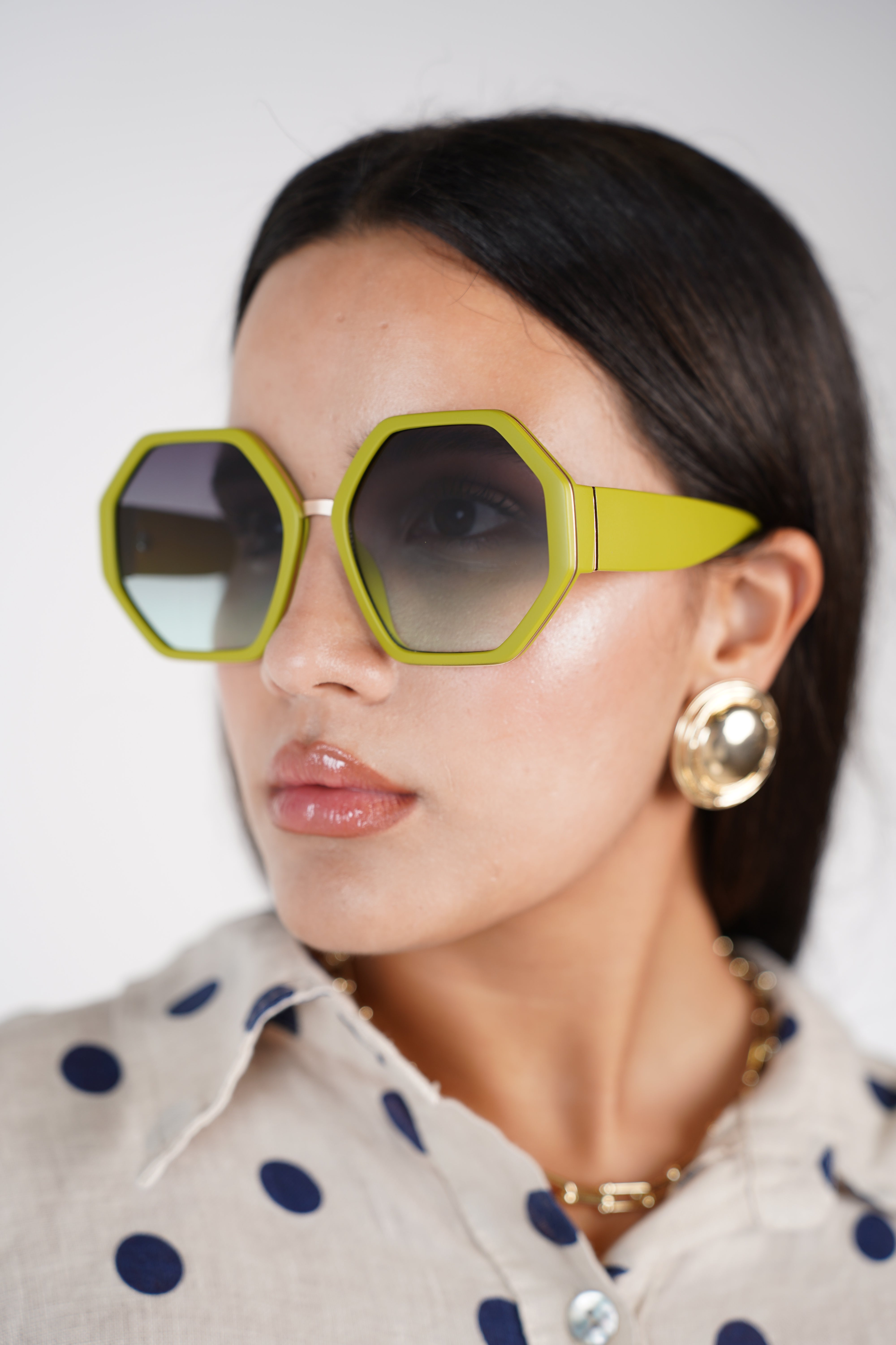 Kavi Chunky Sunglasses – Bold Geometric Frame in Chartreuse