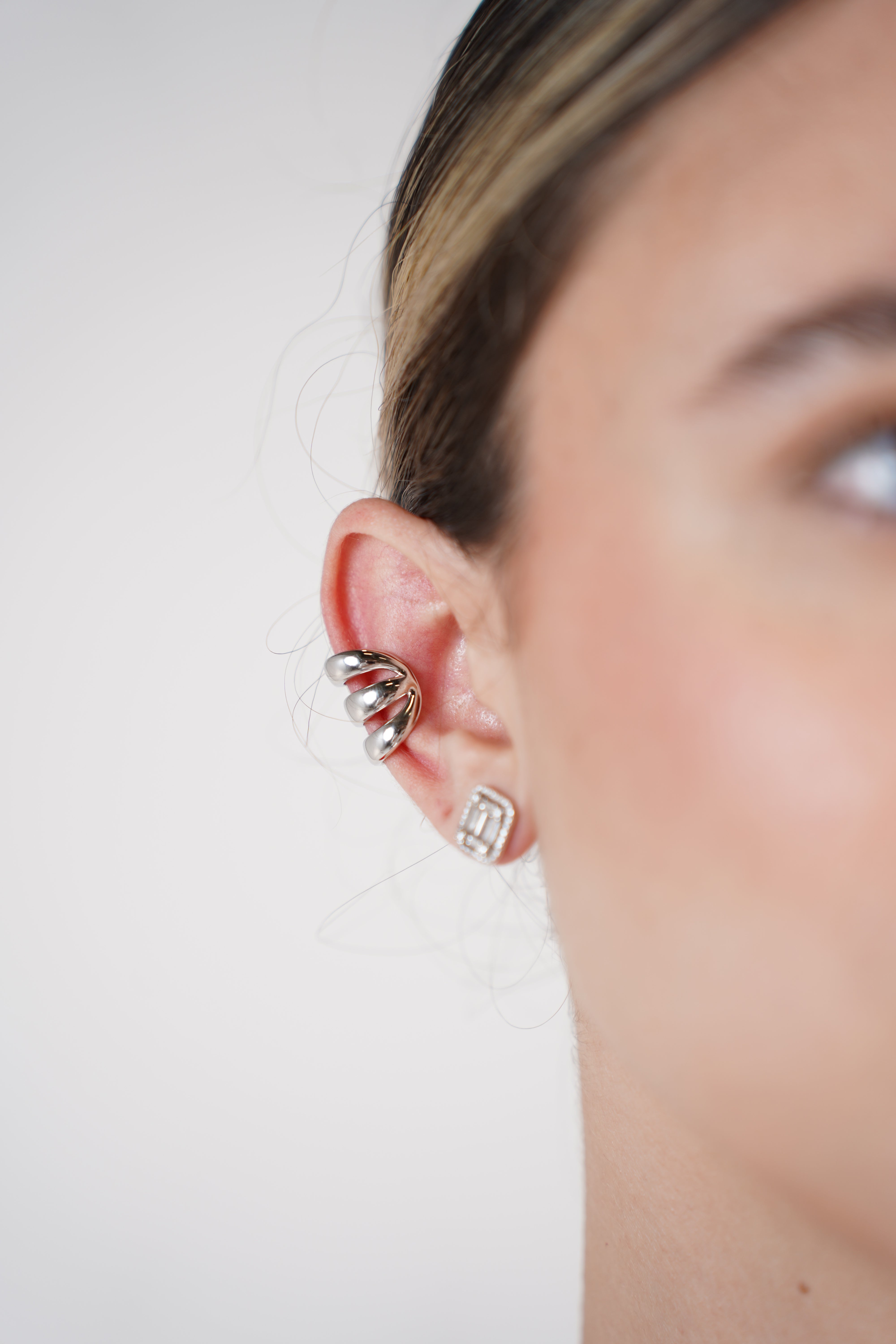 Cyrelle Ear Cuff – Triple-Band Gold Ear Cuff