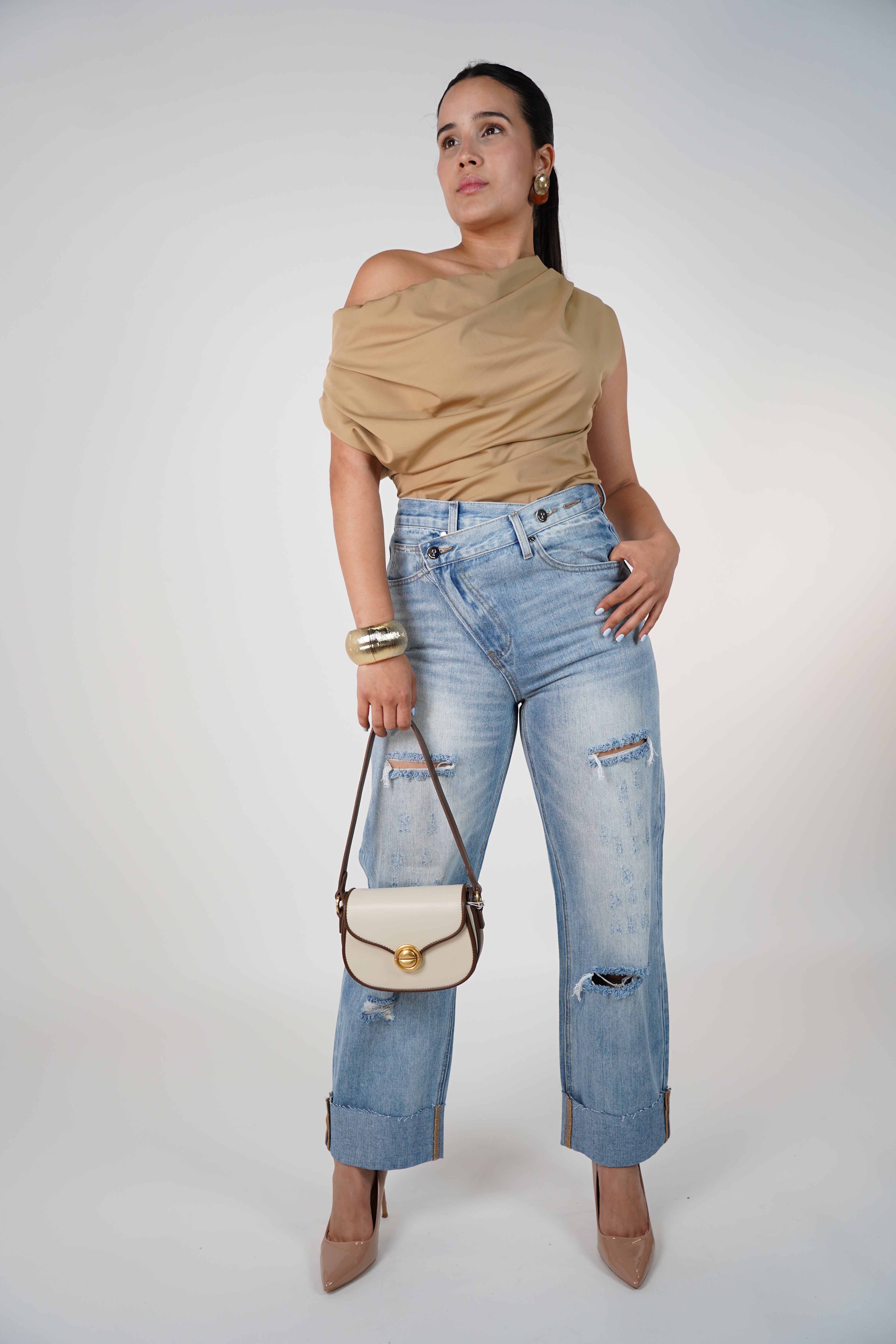 Neylen Barrel Jeans – Distressed Denim with a Structured Fit