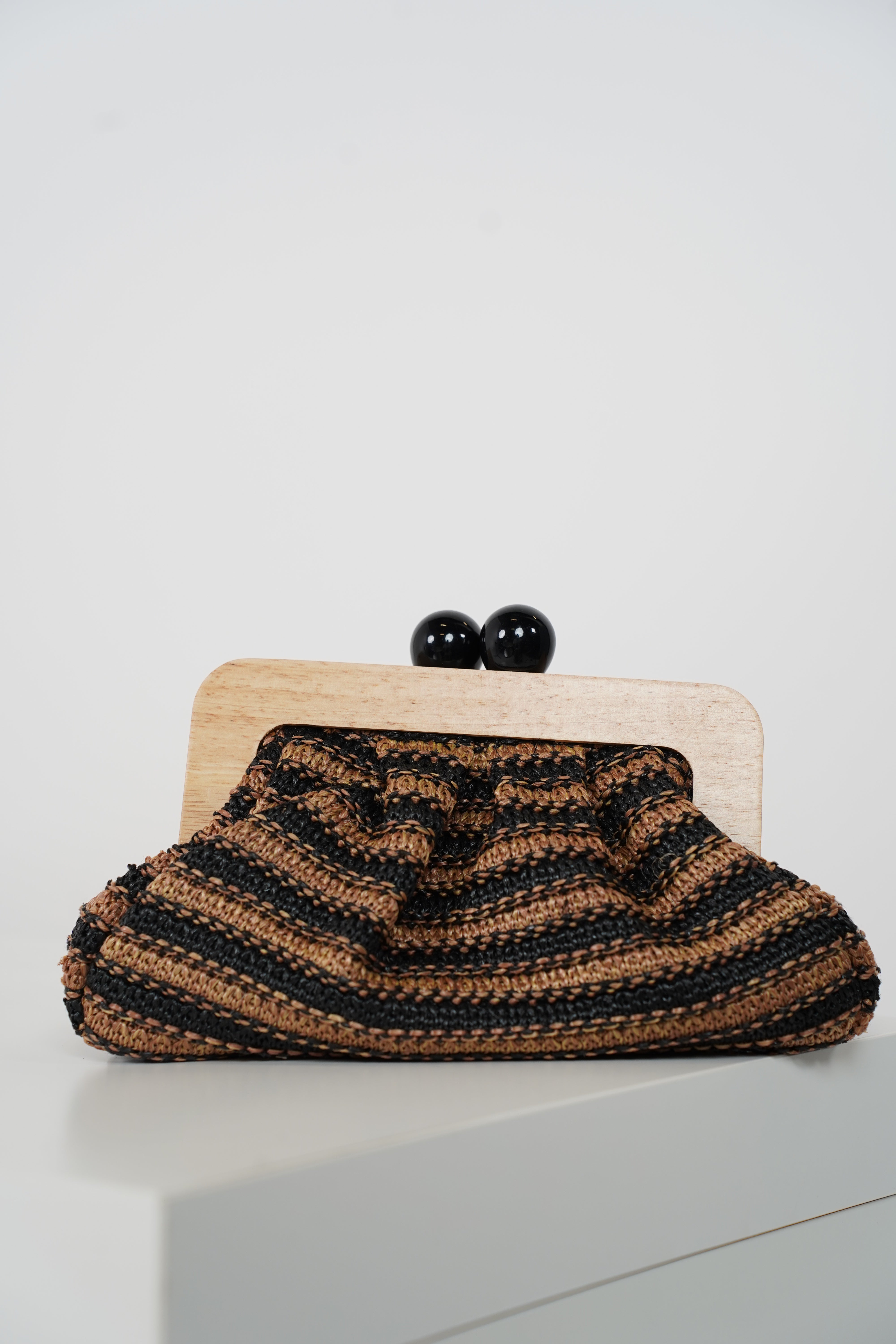 Zovina Beach Clutch – Striped Woven Clutch with Wooden Frame